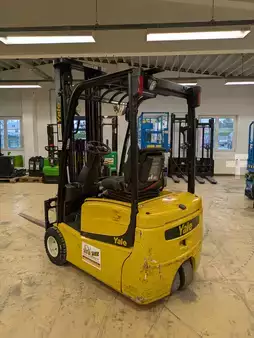 3-wiel elektrische heftrucks 2022  Yale ERP 15 VT (1)