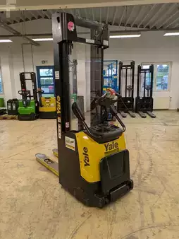 Stacker pedestre 2022  Yale MS14X (1)