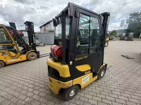 Wózki gazowe 2023  Yale GLP16VX (3)