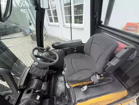Wózki gazowe 2023  Yale GLP16VX (5)