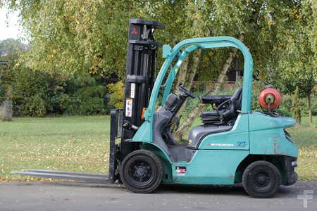 Chariots élévateurs GPL 2009 Mitsubishi FG25N (2)