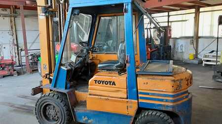 Diesel Forklifts - Toyota 02-5FD30 (1)