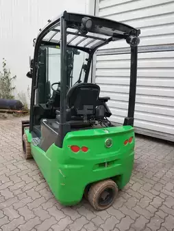 Chariots électriques à 3 roues 2022 Cesab B320 II (3)