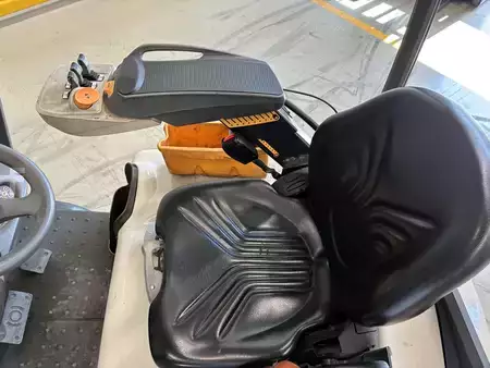 Chariots électriques à 3 roues 2020  Crown SCT 6020 (7)