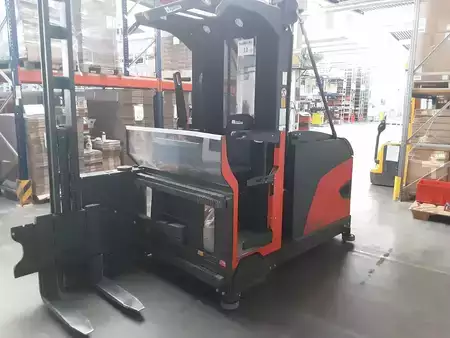 Wózki do eksploatacji w wąskich korytarzach 2017  Magaziner EK1100 (1)