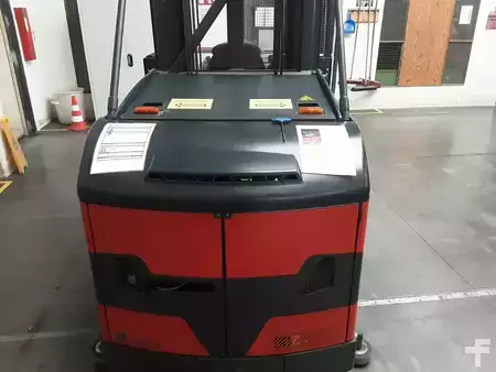 Wózki do eksploatacji w wąskich korytarzach 2017  Magaziner EK1100 (3)
