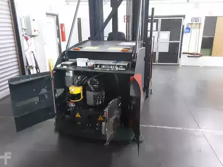 Wózki do eksploatacji w wąskich korytarzach 2017  Magaziner EK1100 (4)