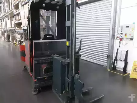 Wózki do eksploatacji w wąskich korytarzach 2017  Magaziner EK1100 (7)
