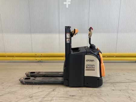 Pallet Stackers 2018  Crown DT3040 ETLL2100 (2)