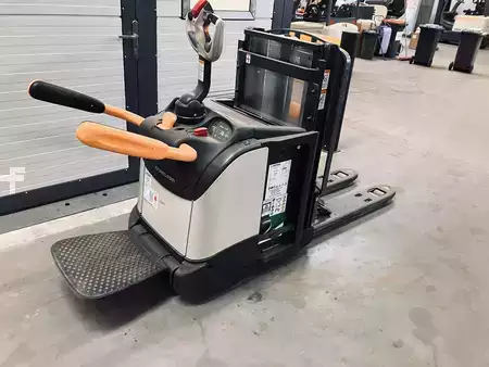 Hochhubwagen 2020  Crown DT 3040 (3)
