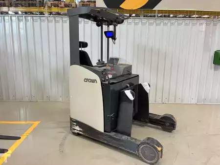 Schubmaststapler 2021  Crown ESR 1060 (1)