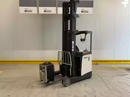 Chariots à mât rétractable 2022  Crown ESR 5260 (1)