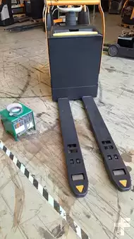 Elektromos emelőkocsik 2020  Crown WT 3040 (4)