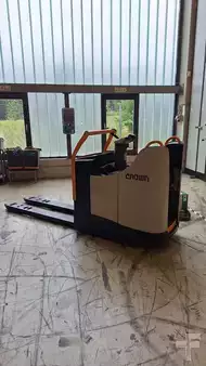 Elektromos emelőkocsik 2020  Crown WT 3040 (3)