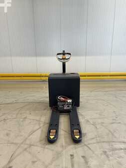 Electric Pallet Trucks 2017  Crown WP3020-540-1150 (2)