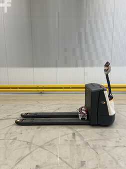 Electric Pallet Trucks 2022  Crown WP3220-540-1600 (1)