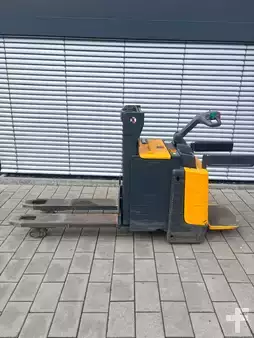 Hochhubwagen 2006  Jungheinrich ERD 220 --> Batterie aus 2019! (2)