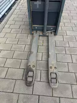 Hochhubwagen 2006  Jungheinrich ERD 220 --> Batterie aus 2019! (6)