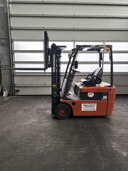 El truck - 3 hjulet 2003  Nissan N01L15HQ Batterie schwach (2)