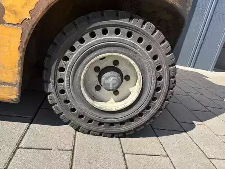 Wózki gazowe 2017  Jungheinrich TFG425s Triplex Motorölverbrauch zu hoch (10)