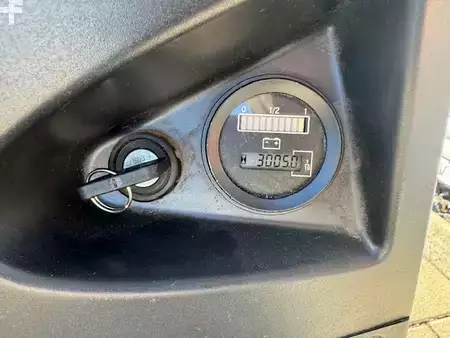 Transpaleta eléctrica 2008  Still EXU 16 (10)