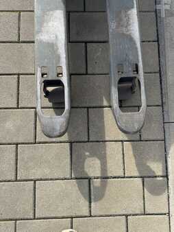 Porta-paletes elétrico 2016  Jungheinrich EME114 - NEUE Batterien 10/2025 (10)