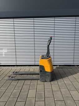 Porta-paletes elétrico 2016  Jungheinrich EME114 - NEUE Batterien 10/2025 (2)