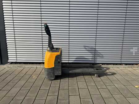 Porta-paletes elétrico 2016  Jungheinrich EME114 - NEUE Batterien 10/2025 (6)