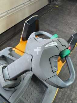 Apilador eléctrico 2012  Jungheinrich ERD 220 (11)