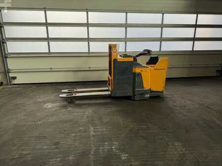 Apilador eléctrico 2012  Jungheinrich ERD 220 (2)