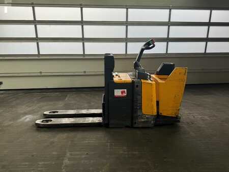 Apilador eléctrico 2007  Jungheinrich ERD 220 (1)