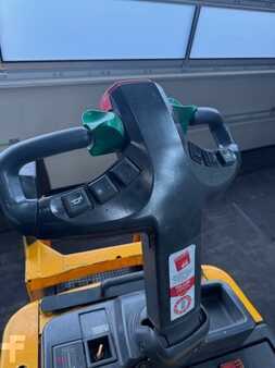 Apilador eléctrico 2007  Jungheinrich ERD 220 (15)