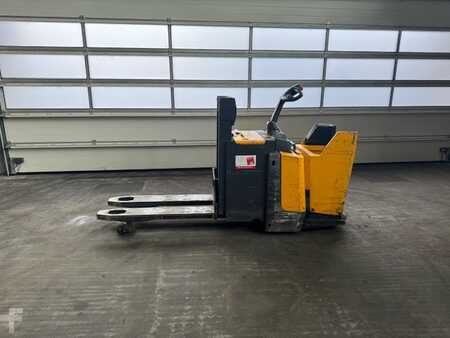 Apilador eléctrico 2007  Jungheinrich ERD 220 (2)