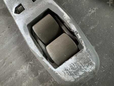 Apilador eléctrico 2007  Jungheinrich ERD 220 (8)