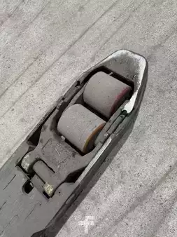 Stacker com assento  Jungheinrich ESD 220 (11)