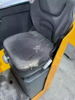 Stacker com assento  Jungheinrich ESD 220 (14)