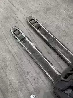 Stacker com assento  Jungheinrich ESD 220 (9)