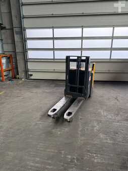 Apilador eléctrico - Jungheinrich ERD 220 (6)