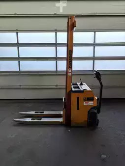 Pallet Stackers 1990  OM CT13 (1)
