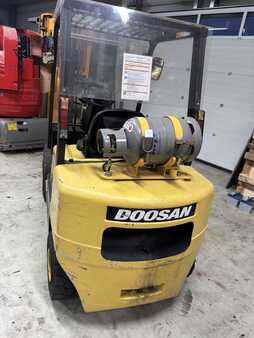 LPG VZV 1999 Doosan G30 (2)