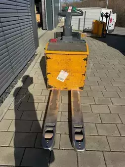 Transpaleta eléctrica 2008  Jungheinrich ERE 120 (6)