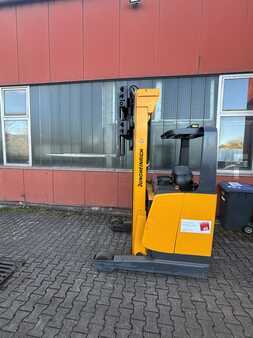 Schubmaststapler  Jungheinrich ETV 14 (2)