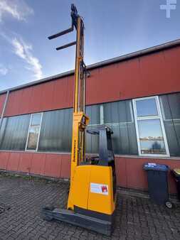 Schubmaststapler  Jungheinrich ETV 14 (3)