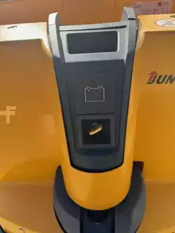 Lavansiirtovaunu 2009  Jungheinrich EJE 116 (11)