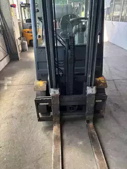 Gázüzemű targoncák 2010  Jungheinrich TFG 316s (5)