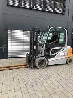Elektro 4 Rad 2015  Still RX60-40 (1)