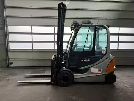 Elektro 4 Rad 2014  Still RX60-30L (1)