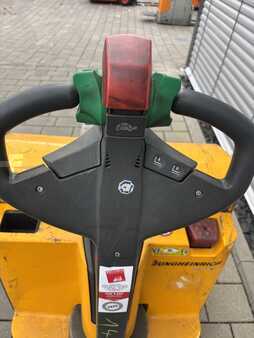 Transpallet elettrici 2008  Jungheinrich EJE 118  (1950 mm Gabellänge) (15)