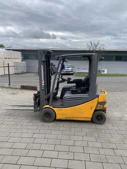 El truck - 4 hjulet 2018  Jungheinrich EFG 320 (1) 