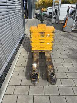 Lavansiirtovaunu 2012  Jungheinrich EJE 225 (8)